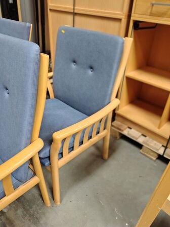 To stole  SCHOU ANDERSEN