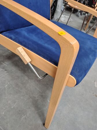 Højrygget stol med regulering  SCHOU ANDERSEN