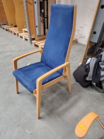 Højrygget stol med regulering  SCHOU ANDERSEN