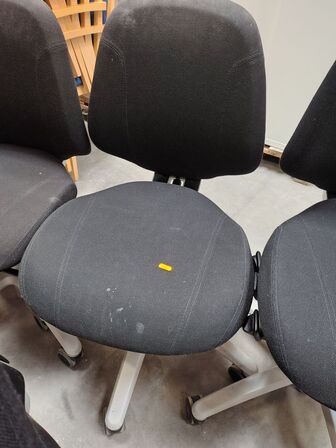 To kontorstole RH Mereo 200