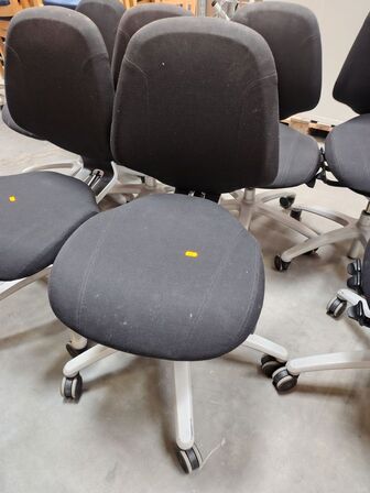 To kontorstole RH Mereo 200