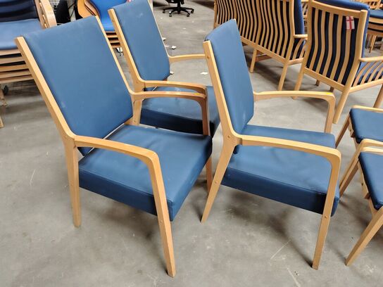 Tre stole med fodskamler  SCHOU ANDERSEN