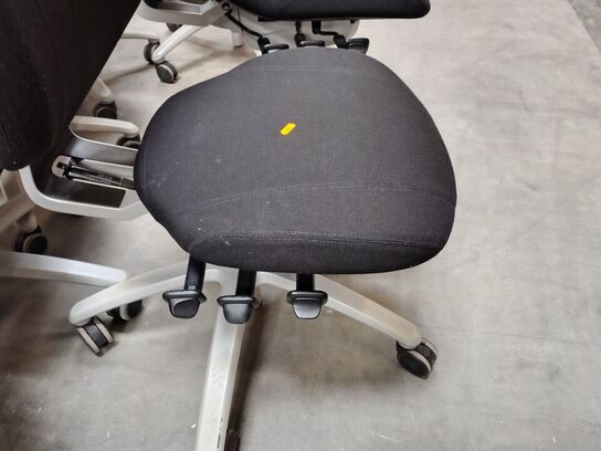 To kontorstole RH Mereo 200