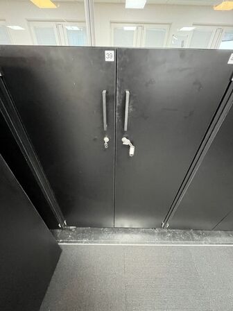 Fem kontorskabe, EFG 