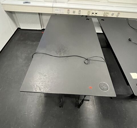 To hæve/sænkeborde. 