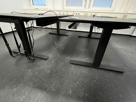 To hæve/sænkeborde. 