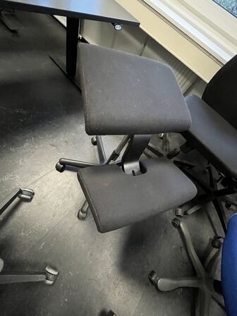 Seks kontorstole ass.