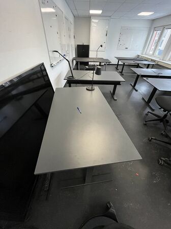 Fire hæve/sænkeborde (to modeller).