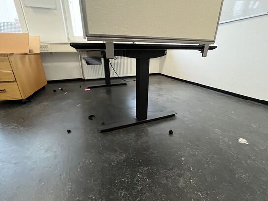 To hæve/sænkeborde. 