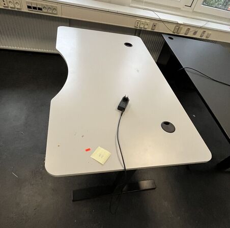 Hæve/sænkebord, hvid.