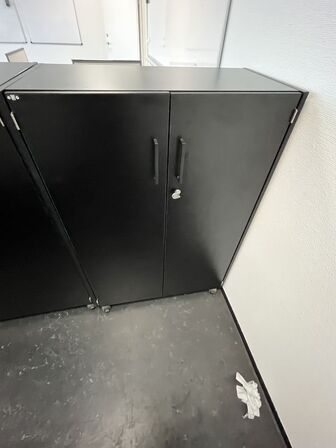 Fire kontorskabe, EFG 