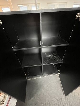 Seks kontorskabe, EFG 