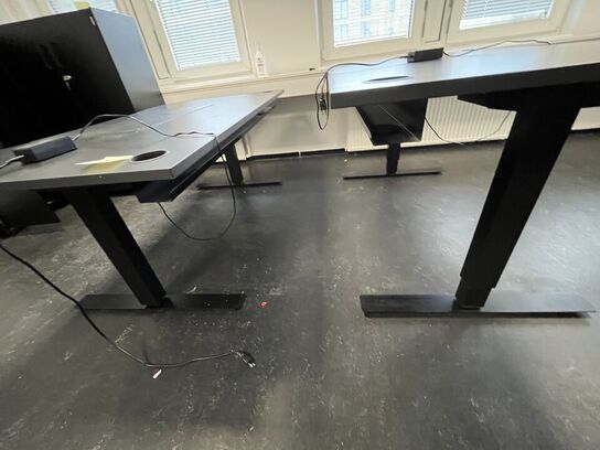 To hæve/sænkeborde. 