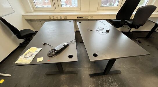 To hæve/sænkeborde. 