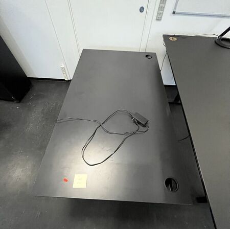 To hæve/sænkeborde. 