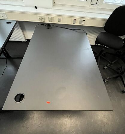 To hæve/sænkeborde. 