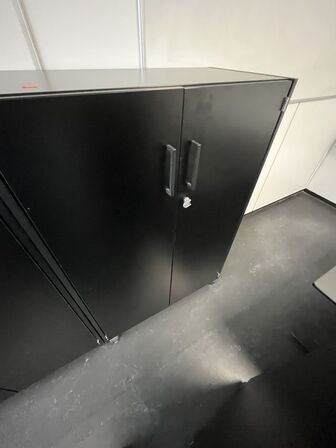 Fire kontorskabe, EFG 