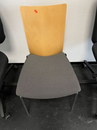 Tre stole, assorterede