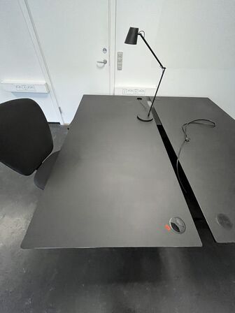 To hæve/sænkeborde. 