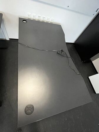 To hæve/sænkeborde. 