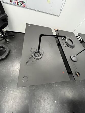 Tre hæve/sænkeborde. 