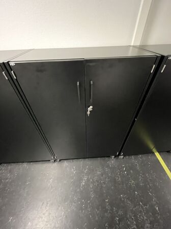 Fire kontorskabe, EFG 