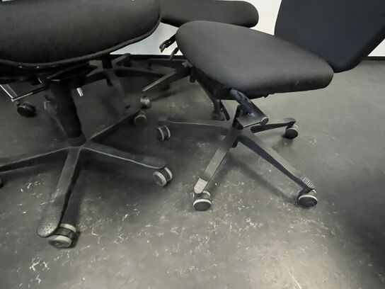 Seks kontorstole ass.