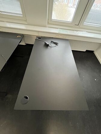 To hæve/sænkeborde. 