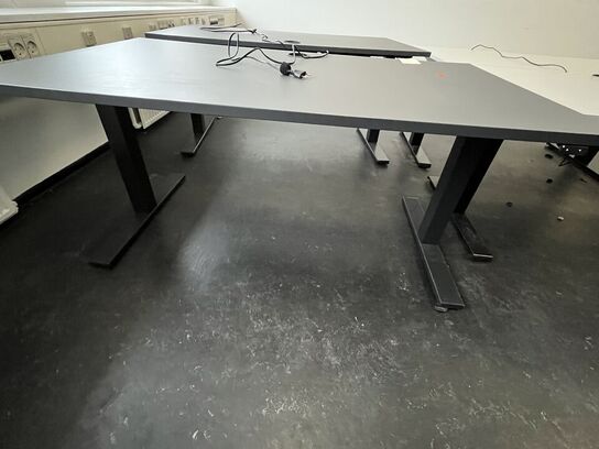 To hæve/sænkeborde. 