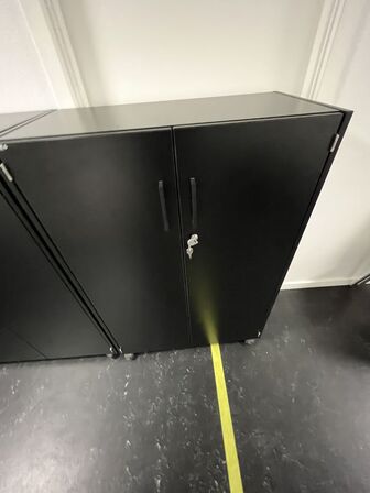 Fire kontorskabe, EFG 