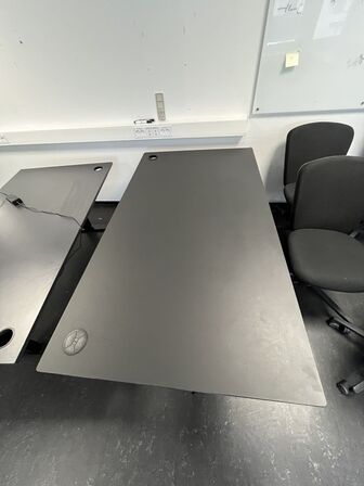 To hæve/sænkeborde. 