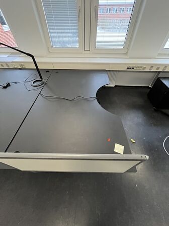 To hæve/sænkeborde. 