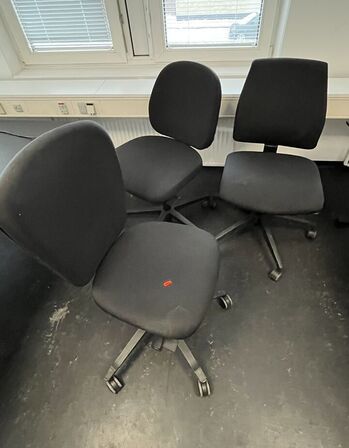 Seks kontorstole ass.