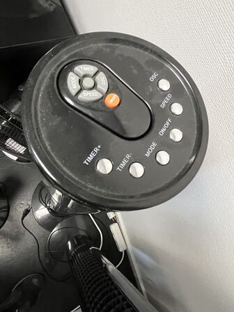 Ventilationstårne og bordventilatorer.