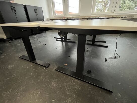 To hæve/sænkeborde. 