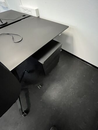 To hæve/sænkeborde. 