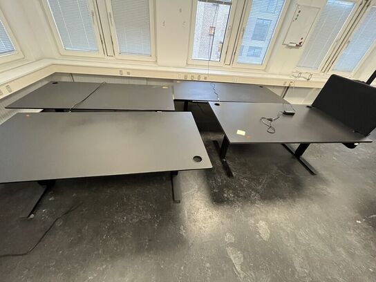 Fire hæve/sænkeborde. 