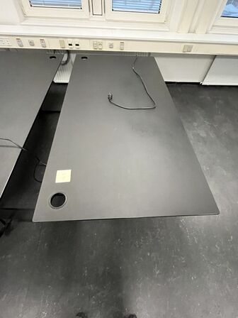 To hæve/sænkeborde. 