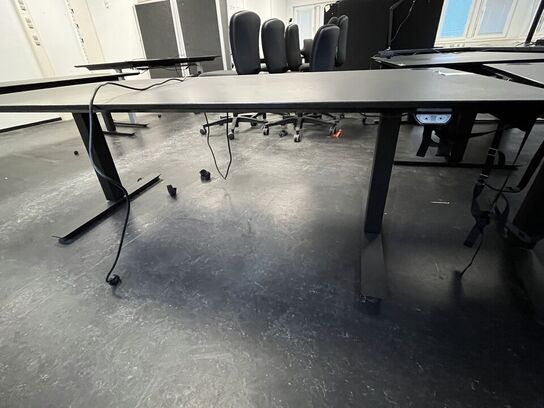 To hæve/sænkeborde. 