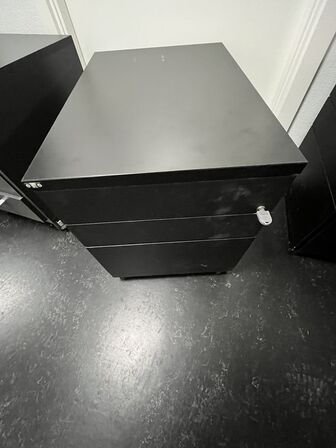 Assorterede kontorskabe