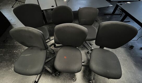 Seks kontorstole ass.