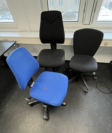 Seks kontorstole ass.