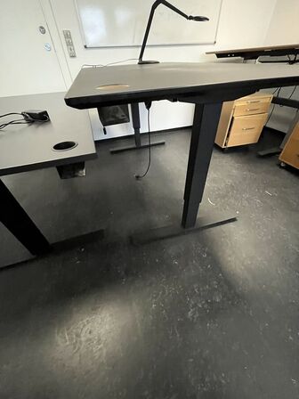 To hæve/sænkeborde. 