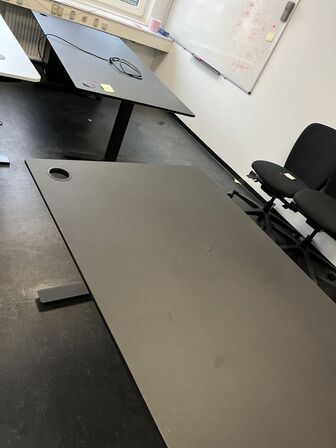 To hæve/sænkeborde. 