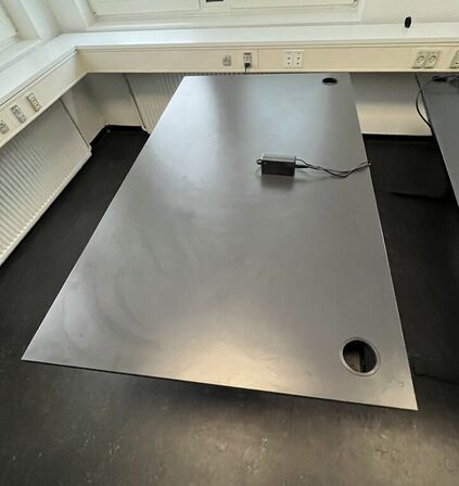 To hæve/sænkeborde. 