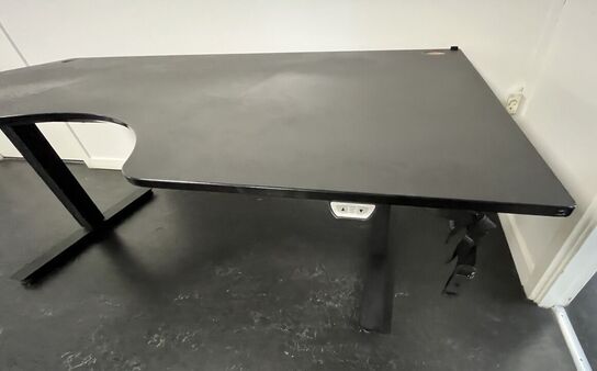 Hæve/sænkebord. 