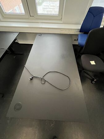 To hæve/sænkeborde. 