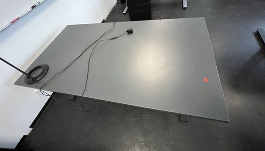 Fire hæve/sænkeborde (to modeller).