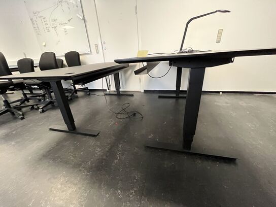 To hæve/sænkeborde. 