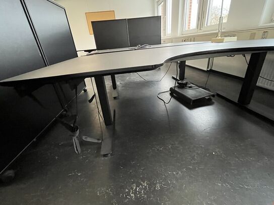 To hæve/sænkeborde. 